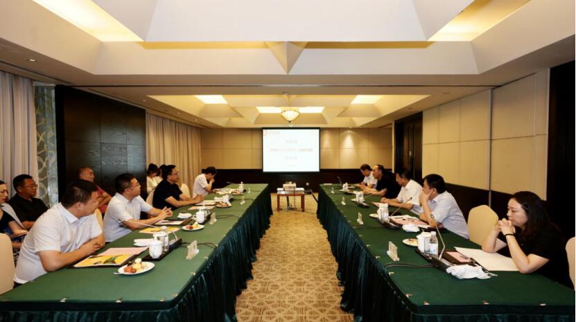 天府之国牵手塞外江南四川省z6com尊龙集团与伊犁州人民政府举行签约仪式