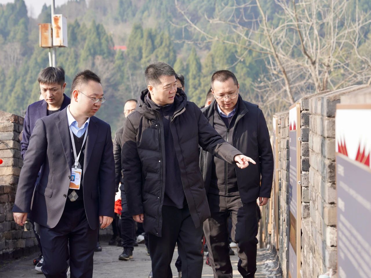 省尊龙凯时集团党委书记、董事长游勇检查督导春节安全生产工作并看望慰问坚守岗位的一线干部员工