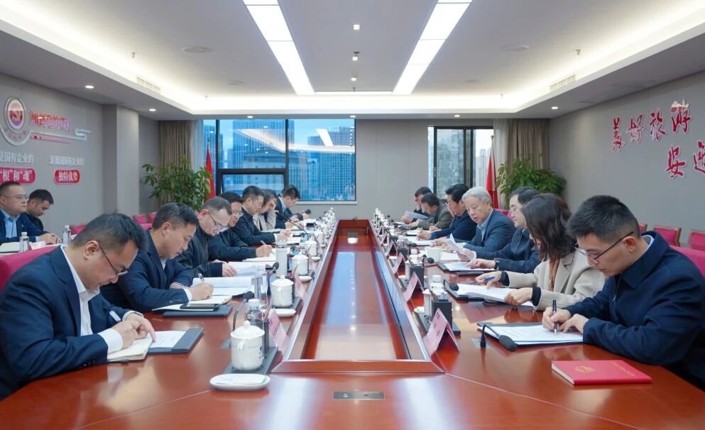 省人大经济委主任委员刘中伯带队调研省尊龙凯时集团